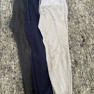Hollister Men's Sweatpants in Gray, Navy, and Black, Size Medium